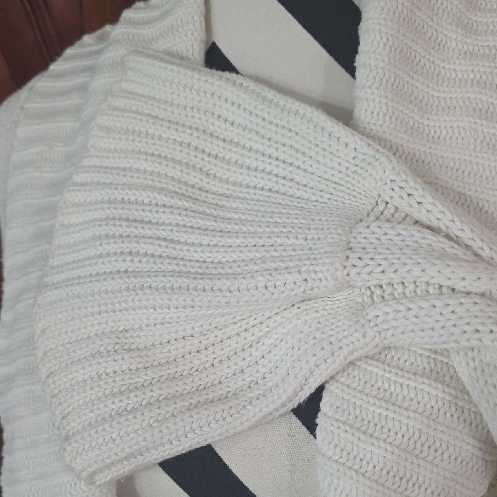 Cream Ruffled Cardigan - Picture 2 of 4